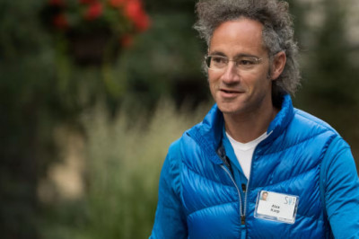 Palantir’s stock gains as ‘bombastic’ AI demand fuels an earnings milestone