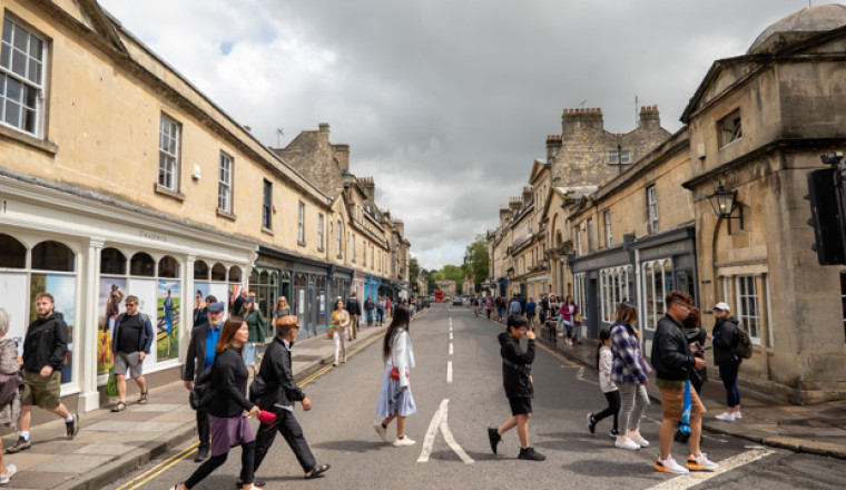NHS to reward people for walking 30 minutes a day under new health scheme