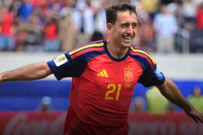 Spain cruise past Austria to reach World Cup last 16 as Oyarzabal shines
